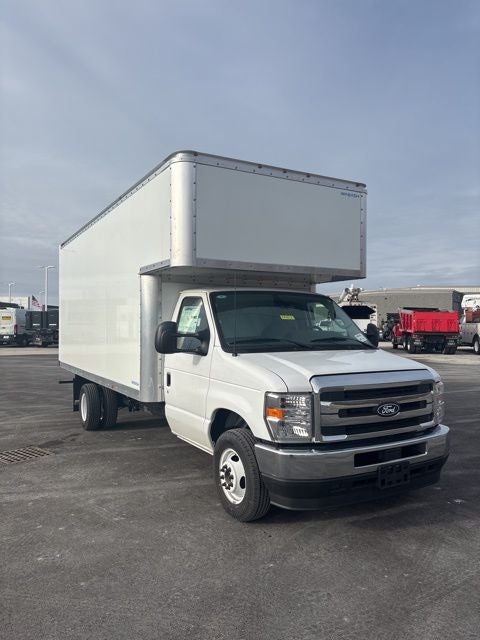 2026 Ford E-450SD